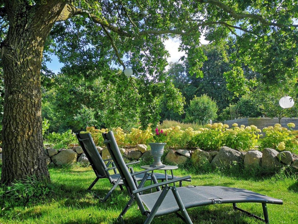 Kunst Pension Frahm Basthorst  Экстерьер фото